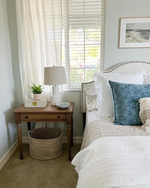 Brielle Queen Upholstered Headboard With Metal Bed Frame - Image 7